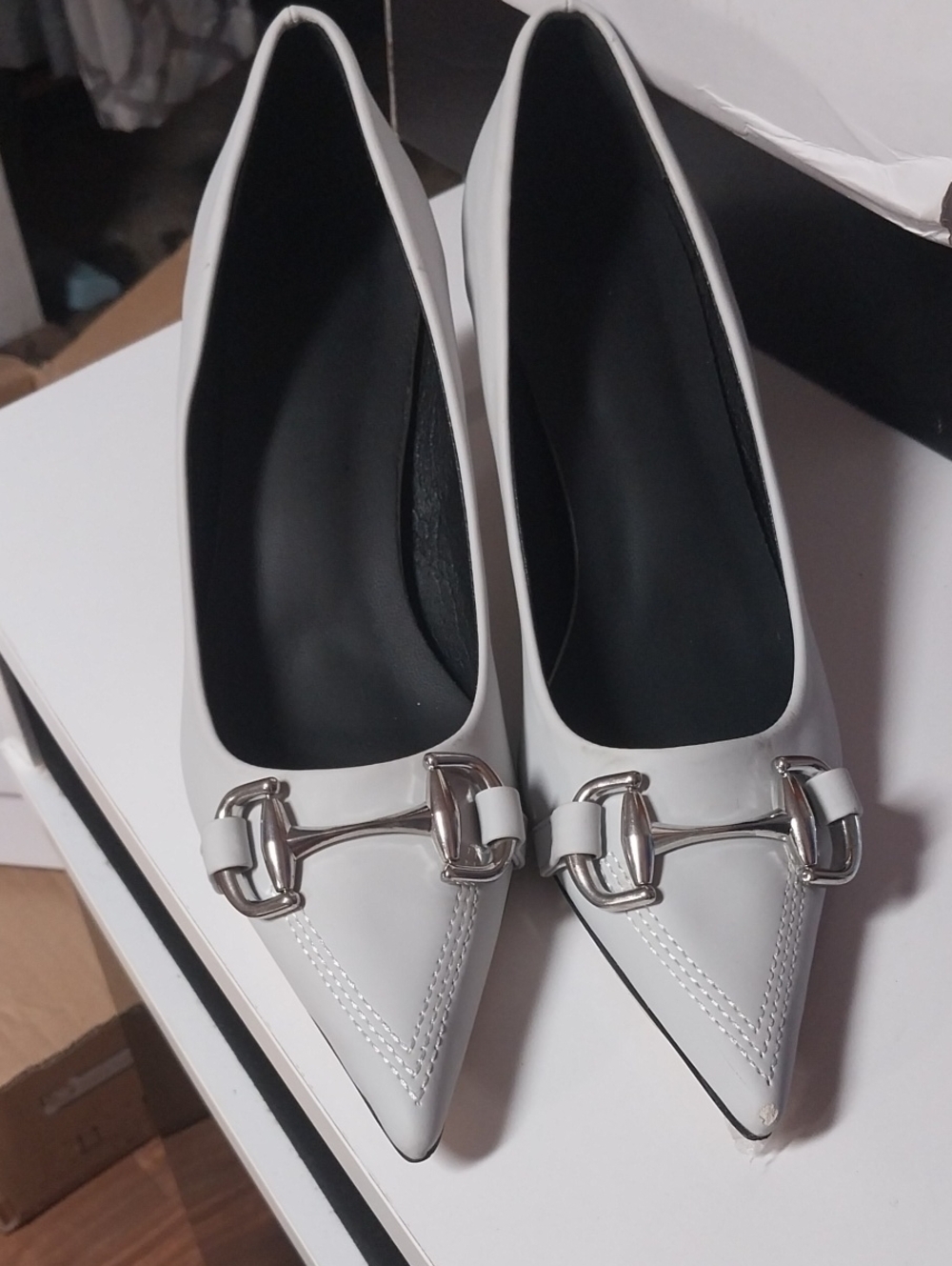 Pointed Toe Women's Flats with Silver Horsebit